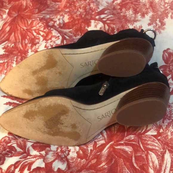 Franco Sarto
Women's Black Sloan Ankle Boot size 9 - Picture 4 of 5